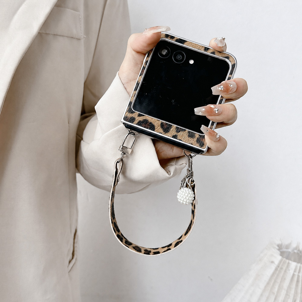 ヒョウ柄折りたたみフリップ電話ケース Motorola Ra - Men Accessories Pendant のレビューと価格