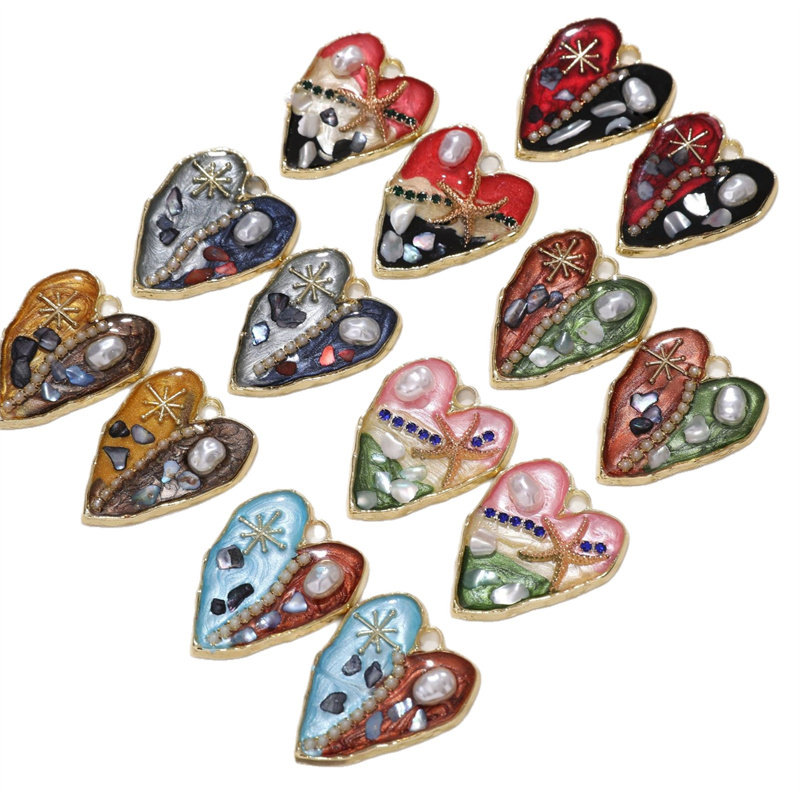 最小注文 20 ピース/ロットカラービーズコア装飾漫画ハート - Men Accessories Locket のレビューと価格