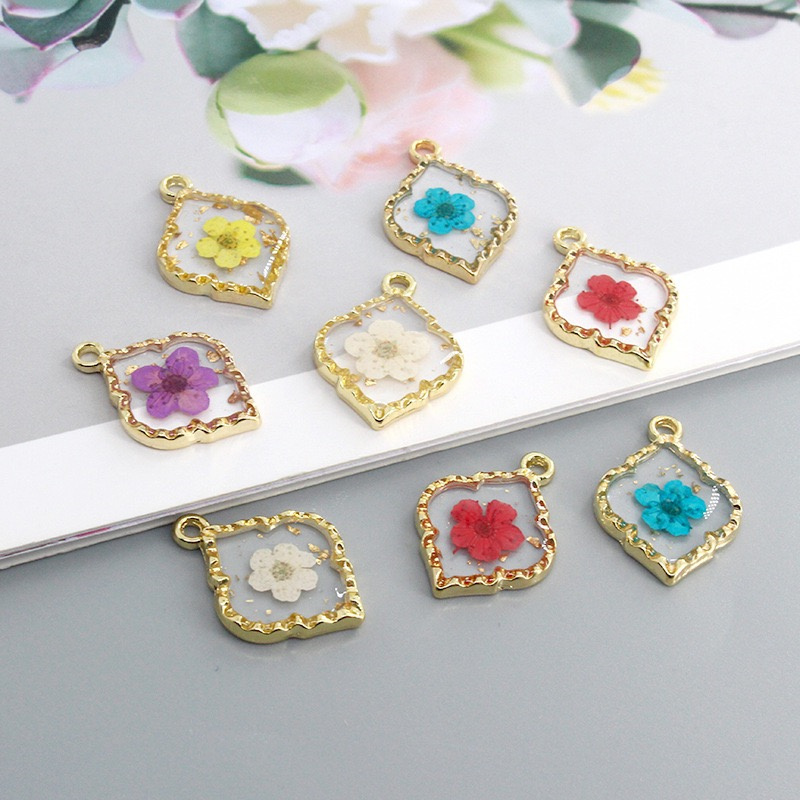送料無料 30 ピース/ロットカラー花コアジオメトリ菱形形状 - Men Accessories Locket のレビューと価格