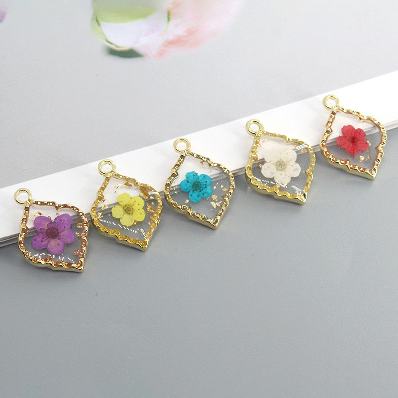 送料無料 30 ピース/ロットカラー花コアジオメトリ菱形形状 - Men Accessories Locket のレビューと価格