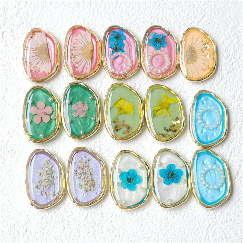 最小注文 20 ピース/ロットカラー花コアジオメトリオーバル - Men Accessories Locket のレビューと価格