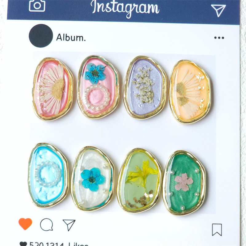 最小注文 20 ピース/ロットカラー花コアジオメトリオーバル - Men Accessories Locket のレビューと価格