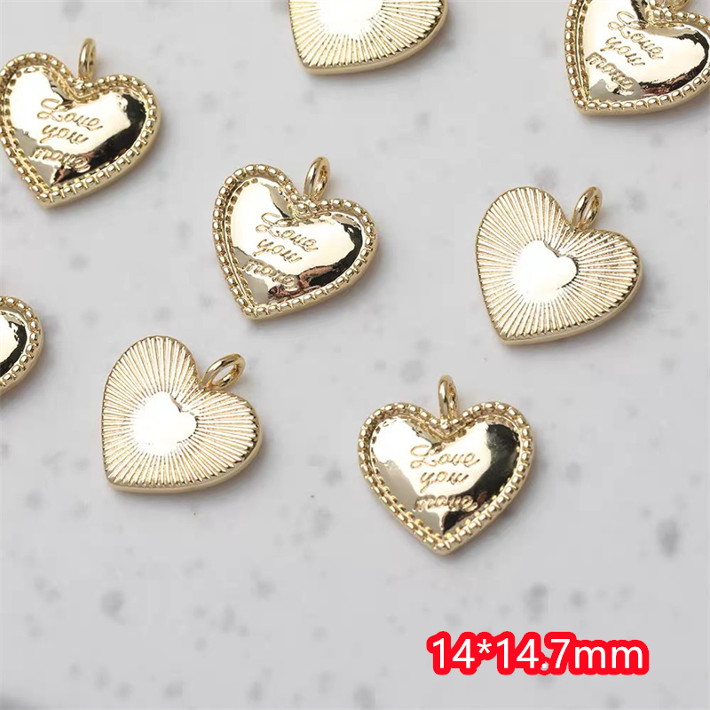 最小注文 30 ピース/ロットカラープリント漫画ハート形銅フ - Men Accessories Locket のレビューと価格